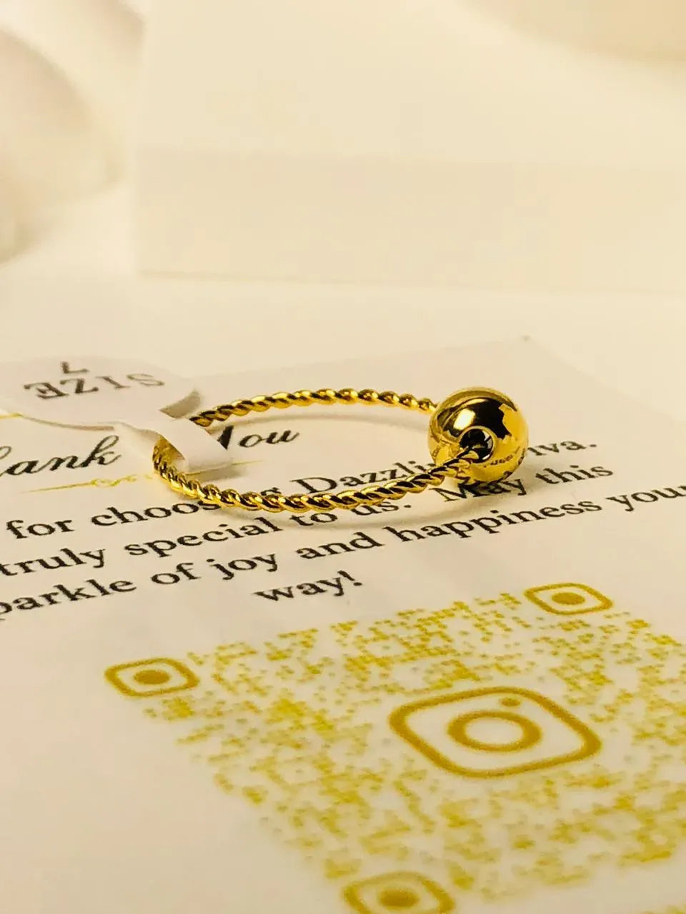 Golden orb ring - Image 3