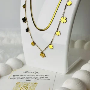 Double layer clover-snake chain
