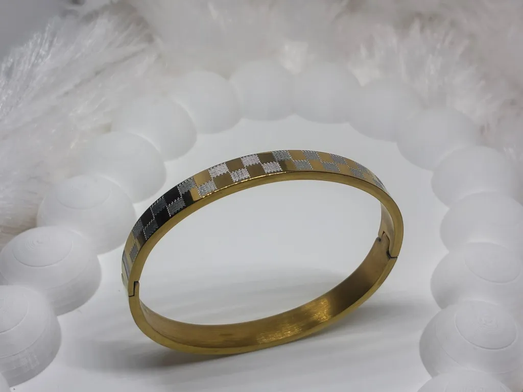 Men’s kada silver check design