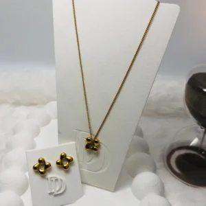 Spiral-square neckset