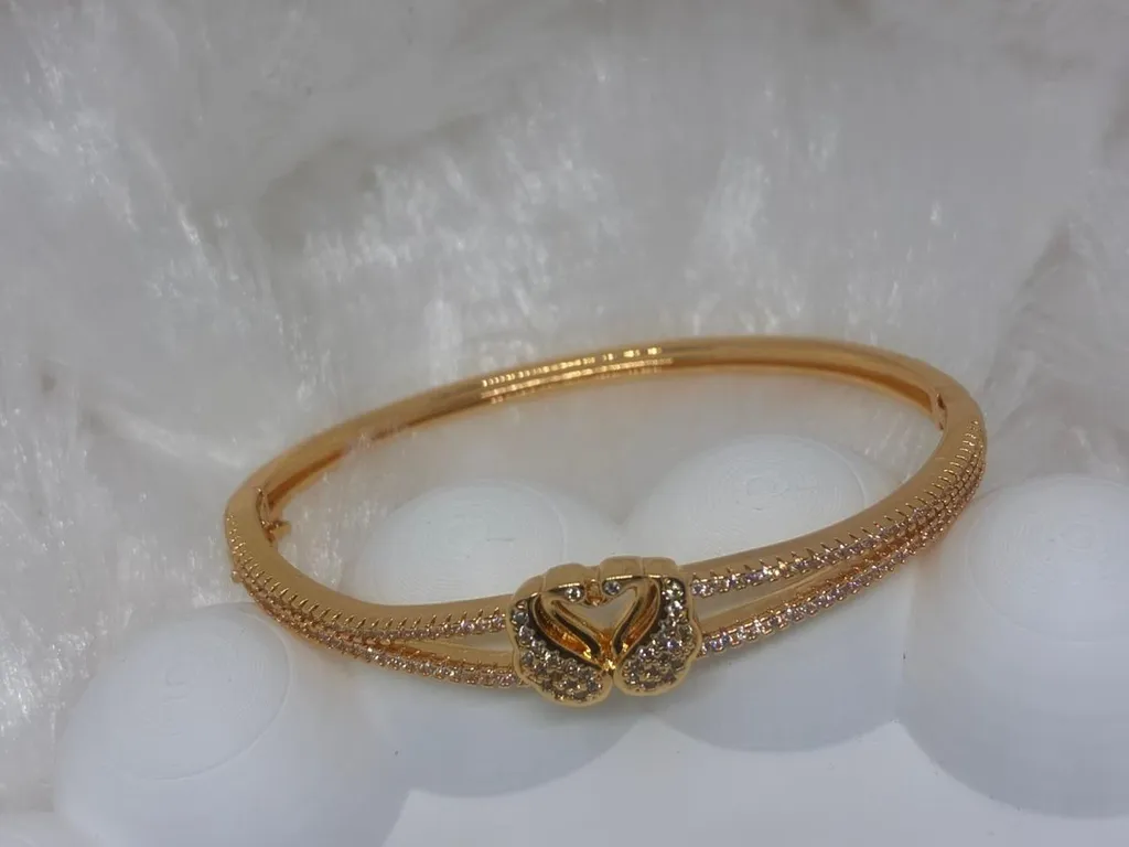 Peacock kada