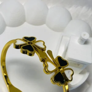 Dual clover/heart designed bangle(Adults)